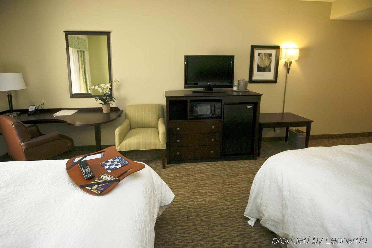 Hampton Inn קרוסוויל חדר תמונה