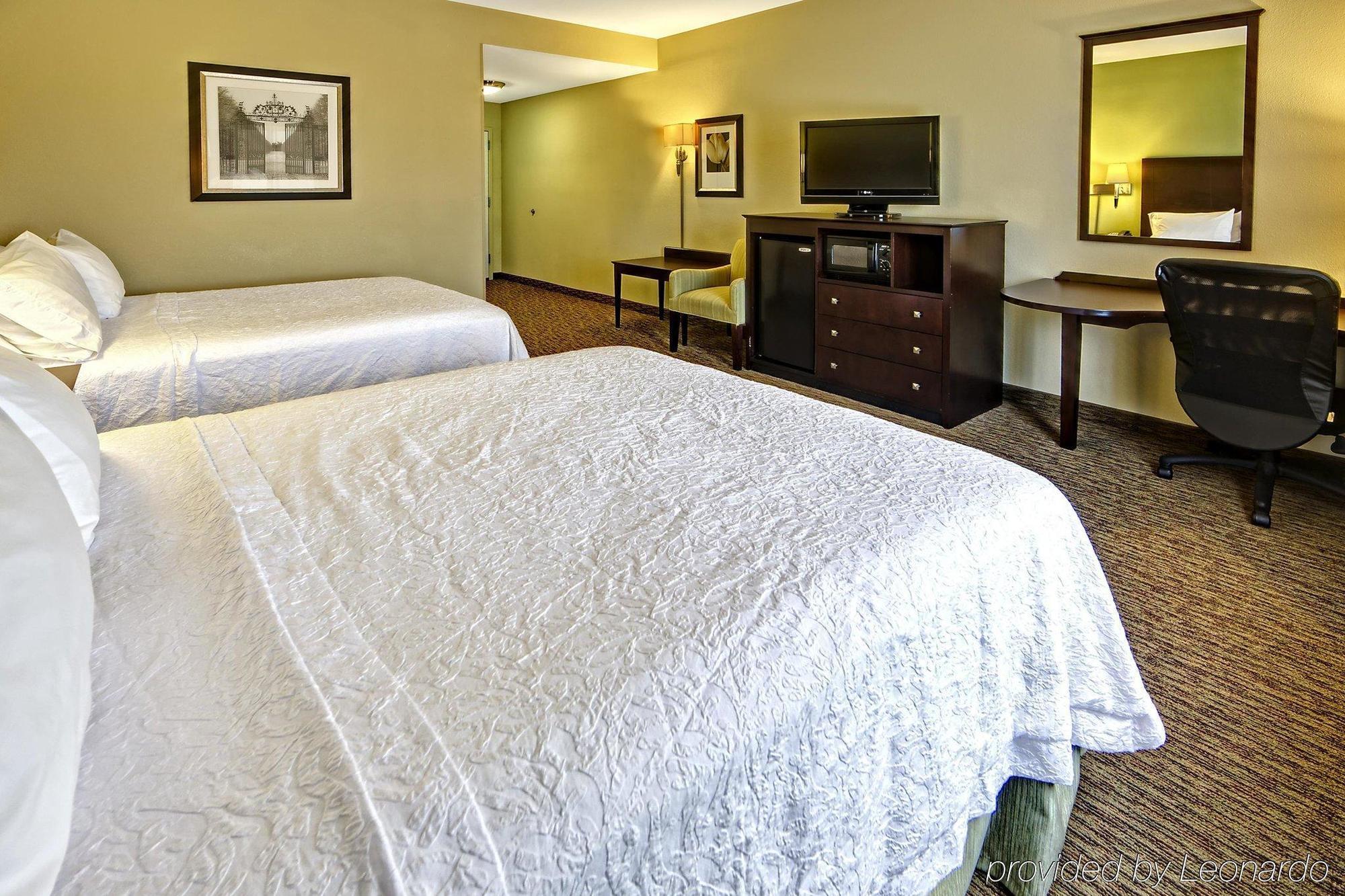 Hampton Inn קרוסוויל מראה חיצוני תמונה