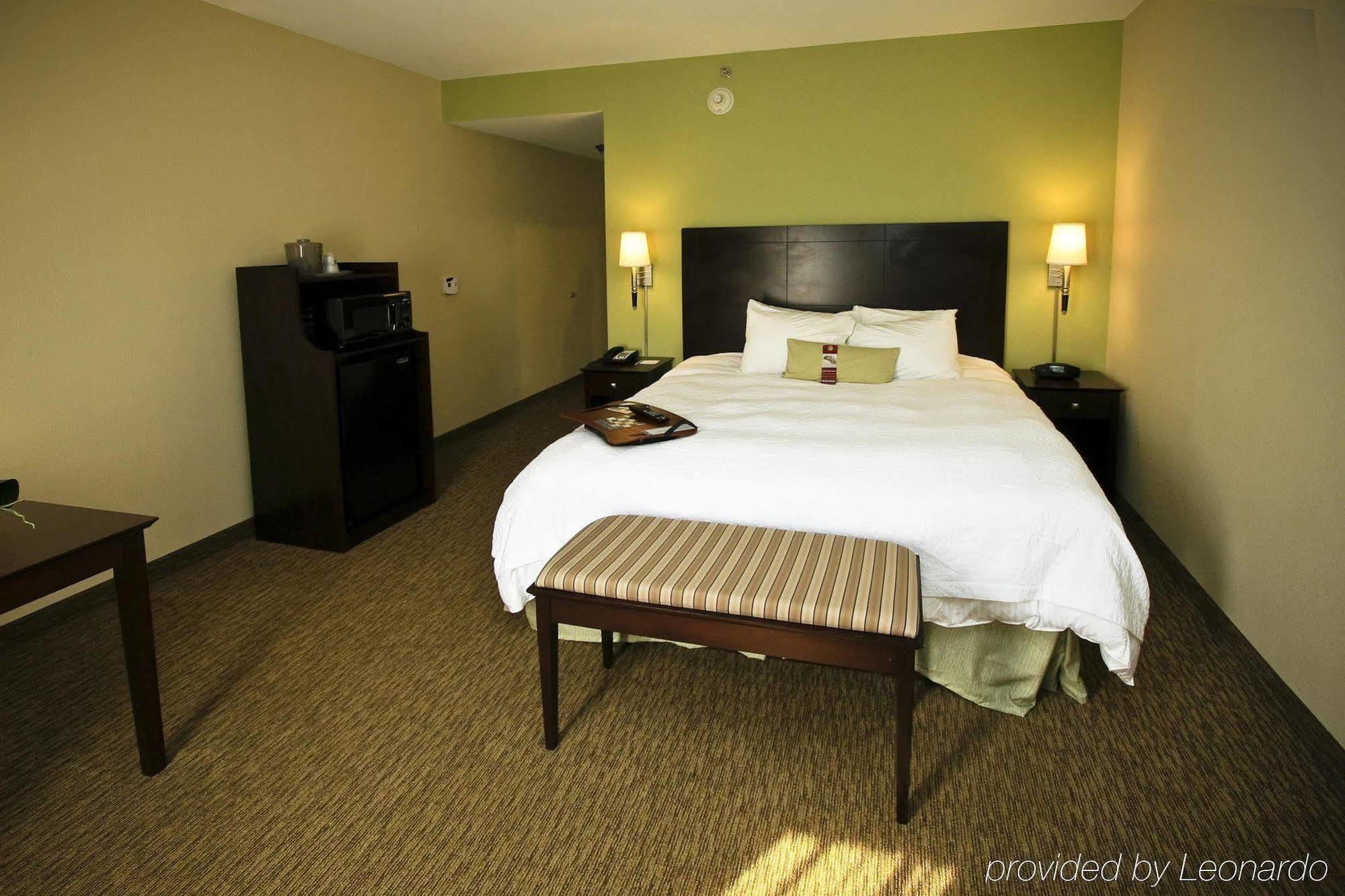 Hampton Inn קרוסוויל חדר תמונה