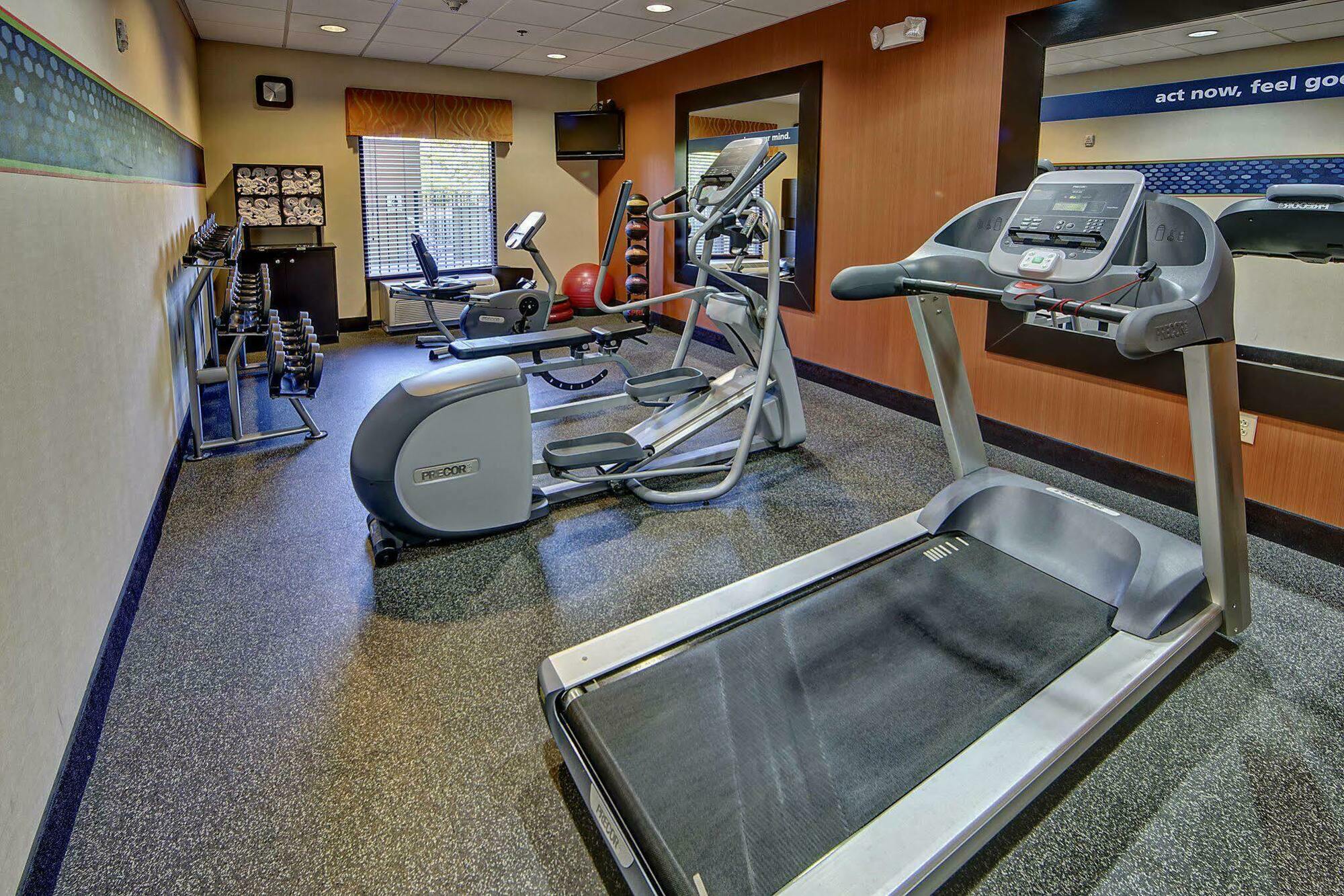 Hampton Inn קרוסוויל מראה חיצוני תמונה